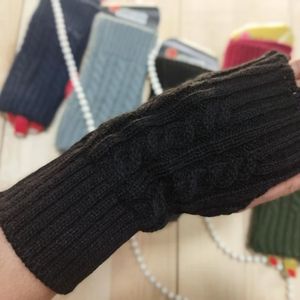 خرید انلاین ساق دست بافتنی زنانه sgh6tt