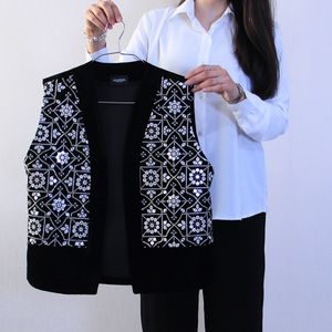 قیمت ارزان جلیقه سوزن دوزی نورا