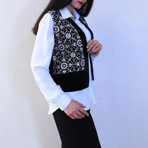 قیمت ارزان جلیقه سوزن دوزی نورا