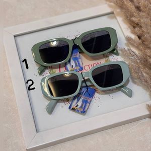 قیمت عینک آفتابی پرادا