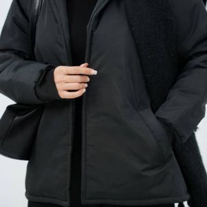 خرید آنلاین کاپشن طرح گلایل