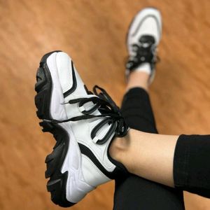 فروش اینترنتی کفش اسپرت زنانه سفید مدل گوشواره ای