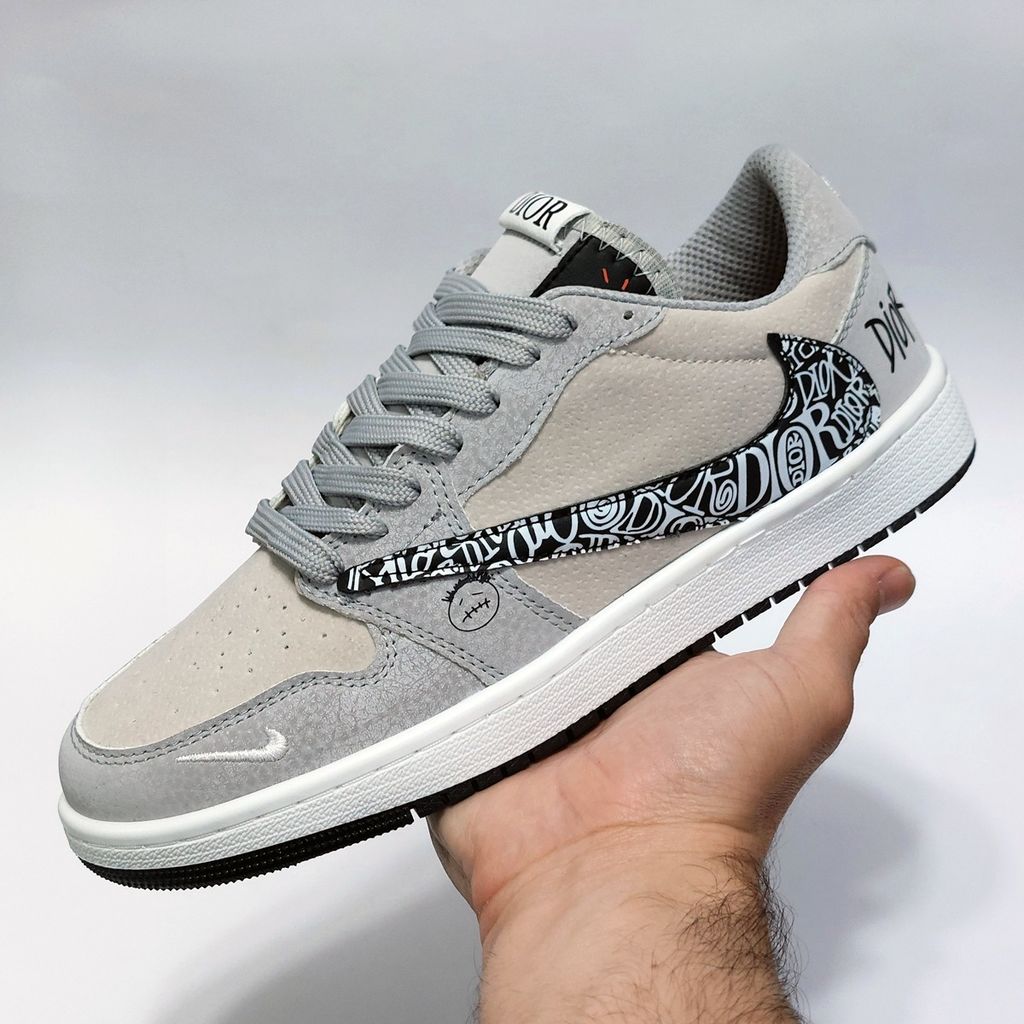 مشخصات نایک ترویس طرح دیور Dior ‌Travis