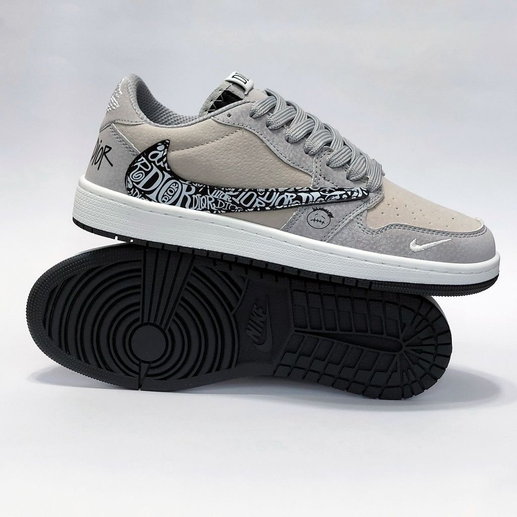 مشخصات نایک ترویس طرح دیور Dior ‌Travis