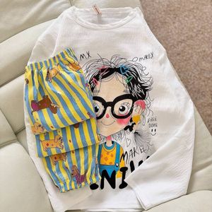 مشخصات ست راحتی نخ وارداتی تن خور عالی فری سایز