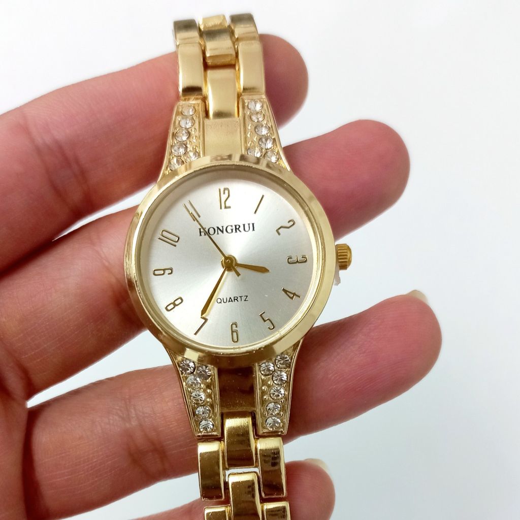 قیمت ارزان ساعت طلایی زنانه