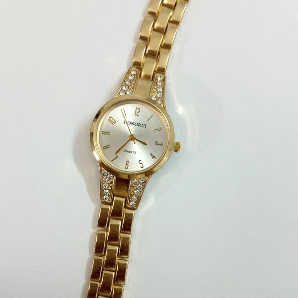 ساعت طلایی زنانه