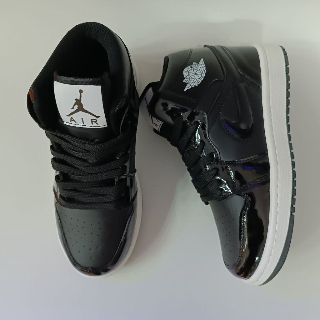 خرید آنلاین کتونی مردانه جردن وان ورنی ساقدار مشکی کیفیت بالا