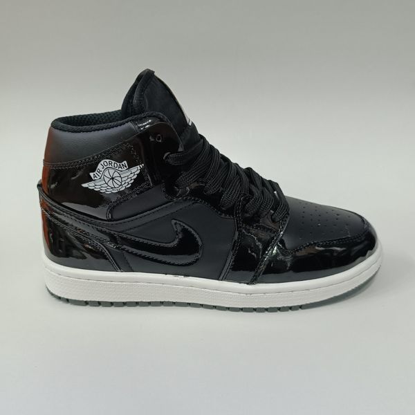 کتونی مردانه جردن وان ورنی ساقدار مشکی کیفیت بالا