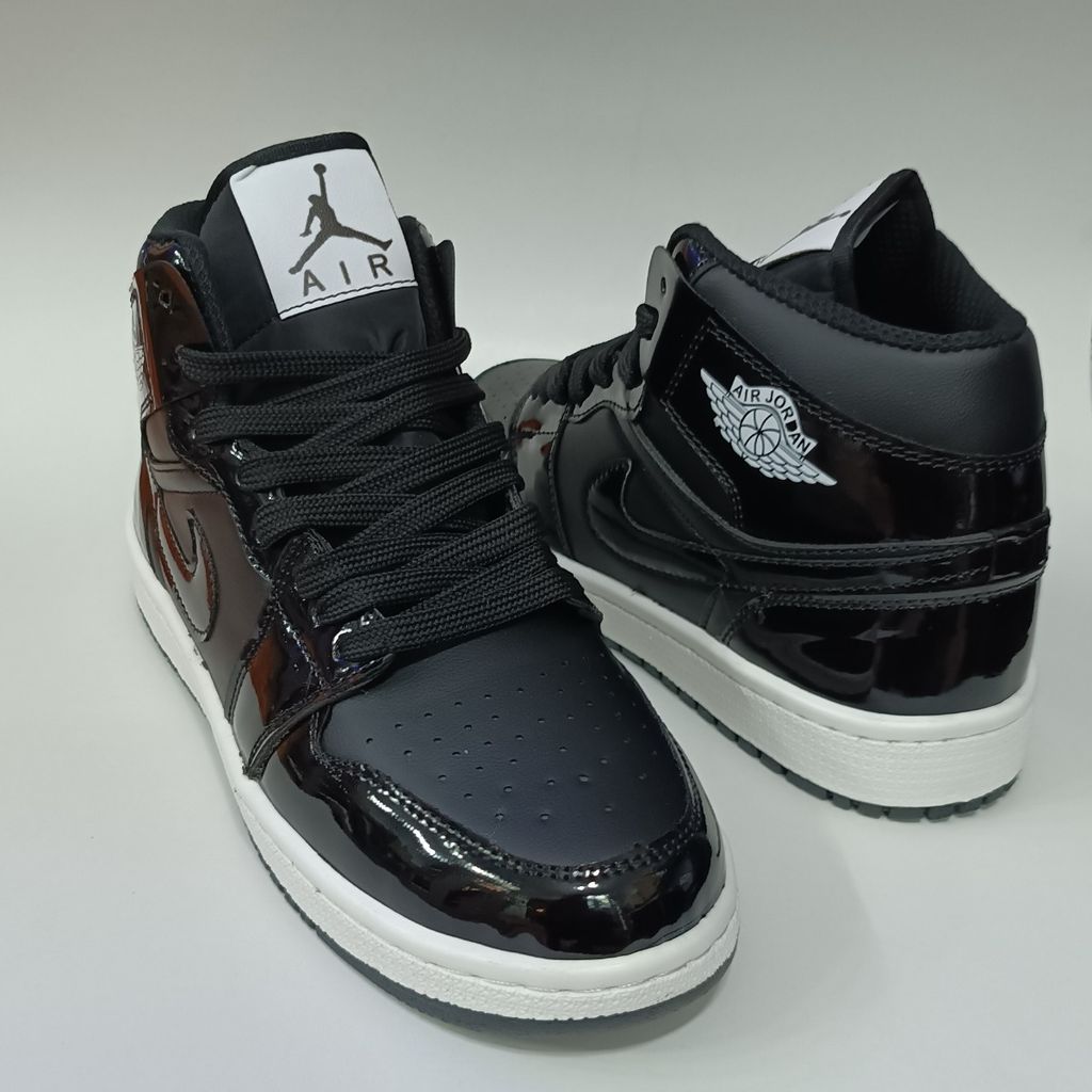 خرید آنلاین کتونی مردانه جردن وان ورنی ساقدار مشکی کیفیت بالا