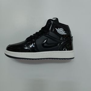 فروش اینترنتی کتونی مردانه جردن وان ورنی ساقدار مشکی کیفیت بالا