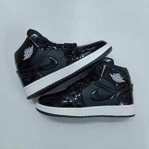 فروش اینترنتی کتونی مردانه جردن وان ورنی ساقدار مشکی کیفیت بالا