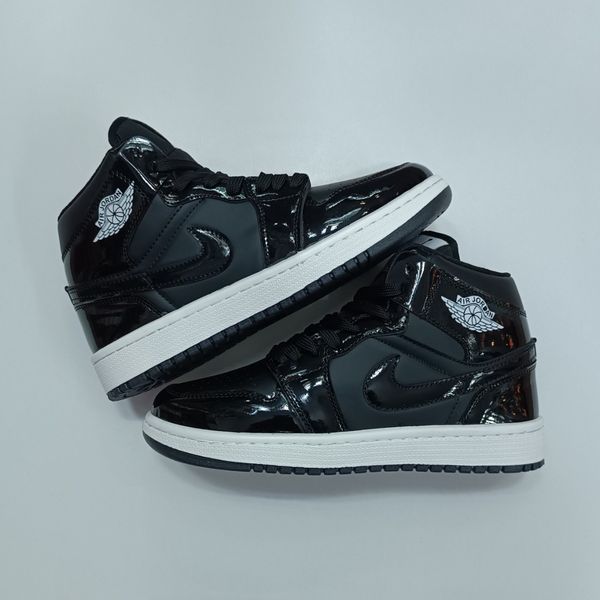 کتونی مردانه جردن وان ورنی ساقدار مشکی کیفیت بالا