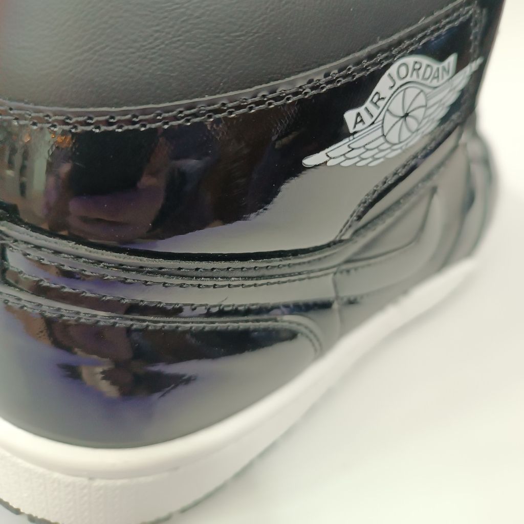 قیمت کتونی مردانه جردن وان ورنی ساقدار مشکی کیفیت بالا