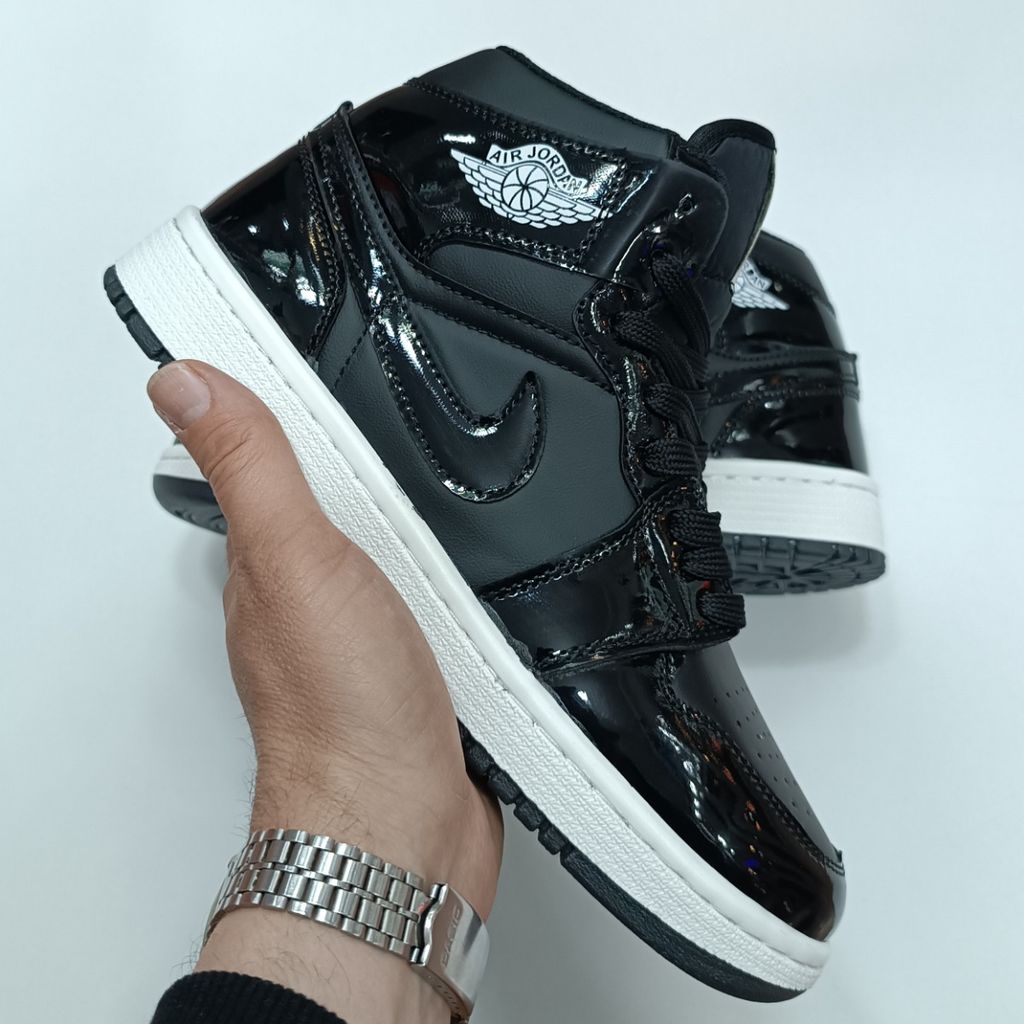 مشخصات کتونی مردانه جردن وان ورنی ساقدار مشکی کیفیت بالا