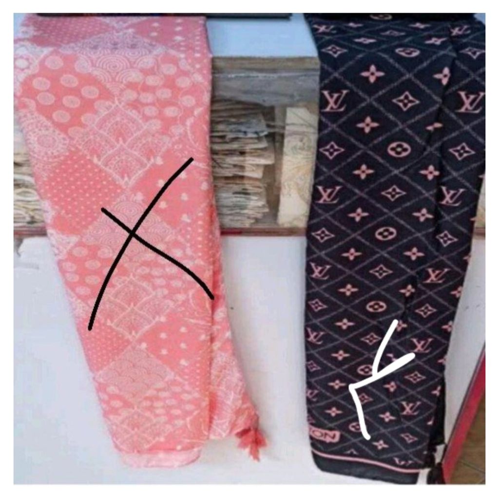 خرید آنلاین شال نخی مشکی هلویی طرحدار منگوله دار