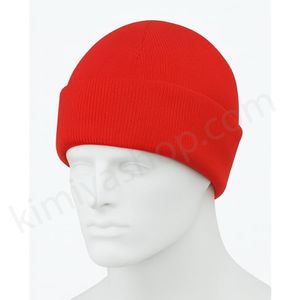 کلاه بافت اسپرت قرمز – جسور، گرم و خاص!