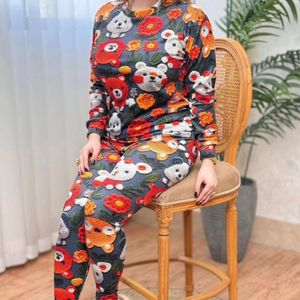 خرید اینترنتی بلوز شلوار مخمل سه بعدی زنانه mk83u