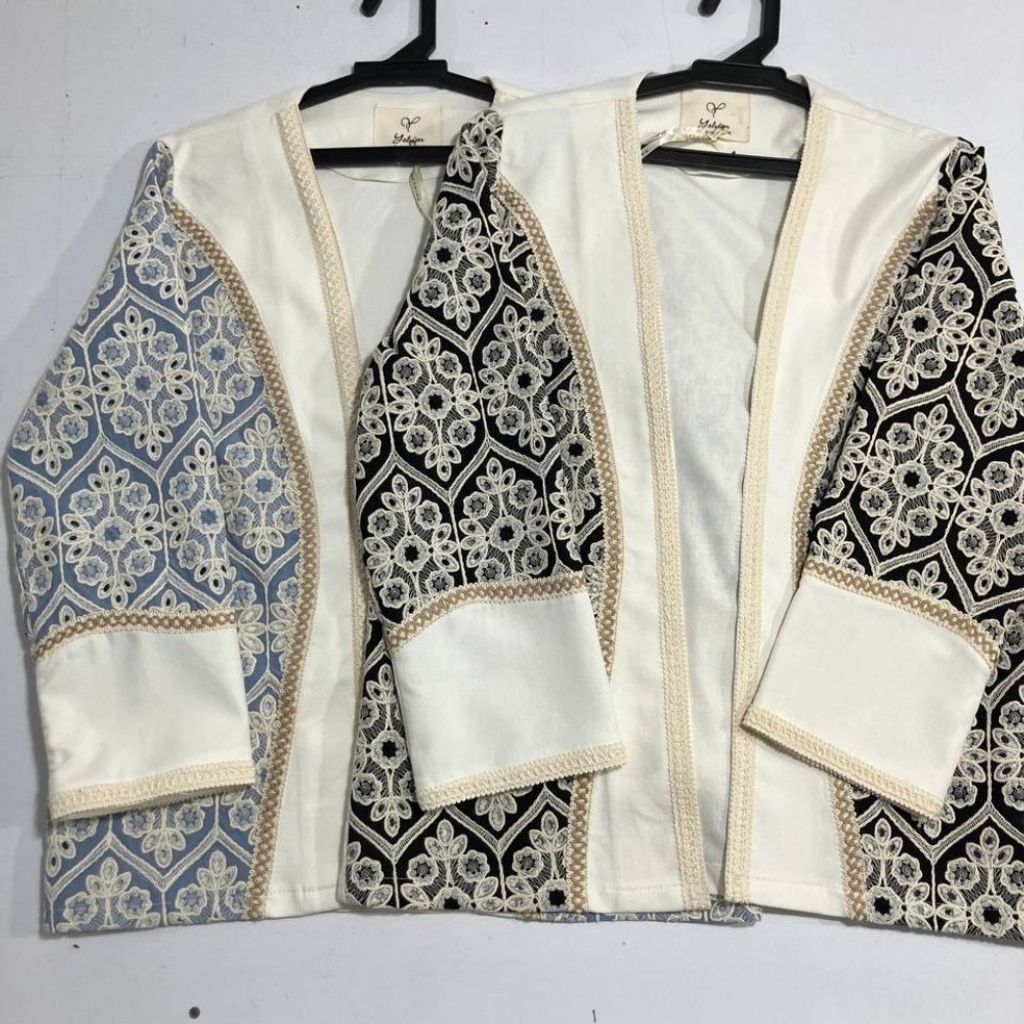 مشخصات مانتو لینن گلدوزی شده مزونی رویا