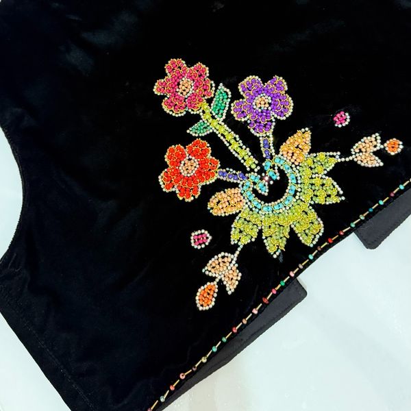 وست زنانه سنتی گلاریس