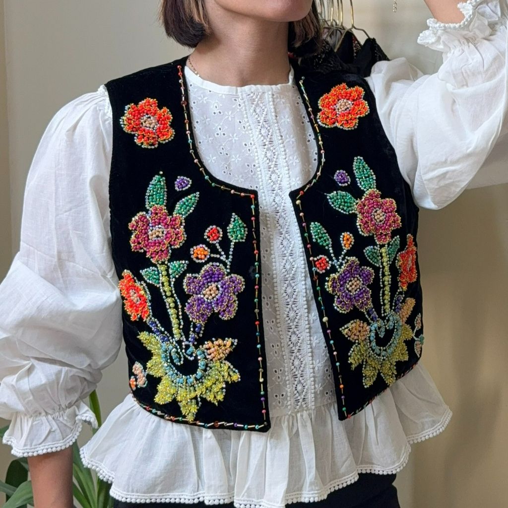 خرید انلاین وست زنانه سنتی