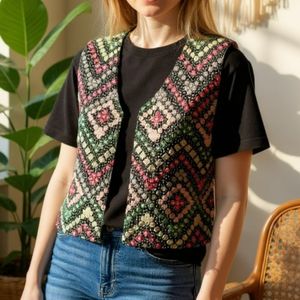 خرید اینترنتی وست سنتی زنانه نورینه