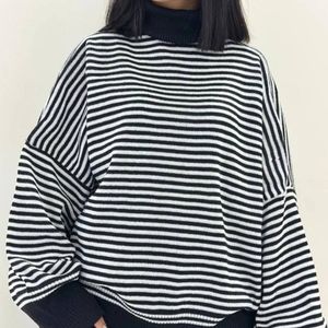 بافت راه راه یقه اسکی