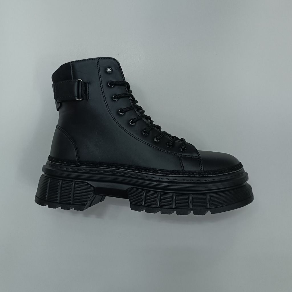 مشخصات بوت مردانه گوچی بنددار بغل زیپ مشکی کیفیت بالا