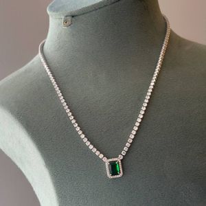 گردنبند جواهری شیک