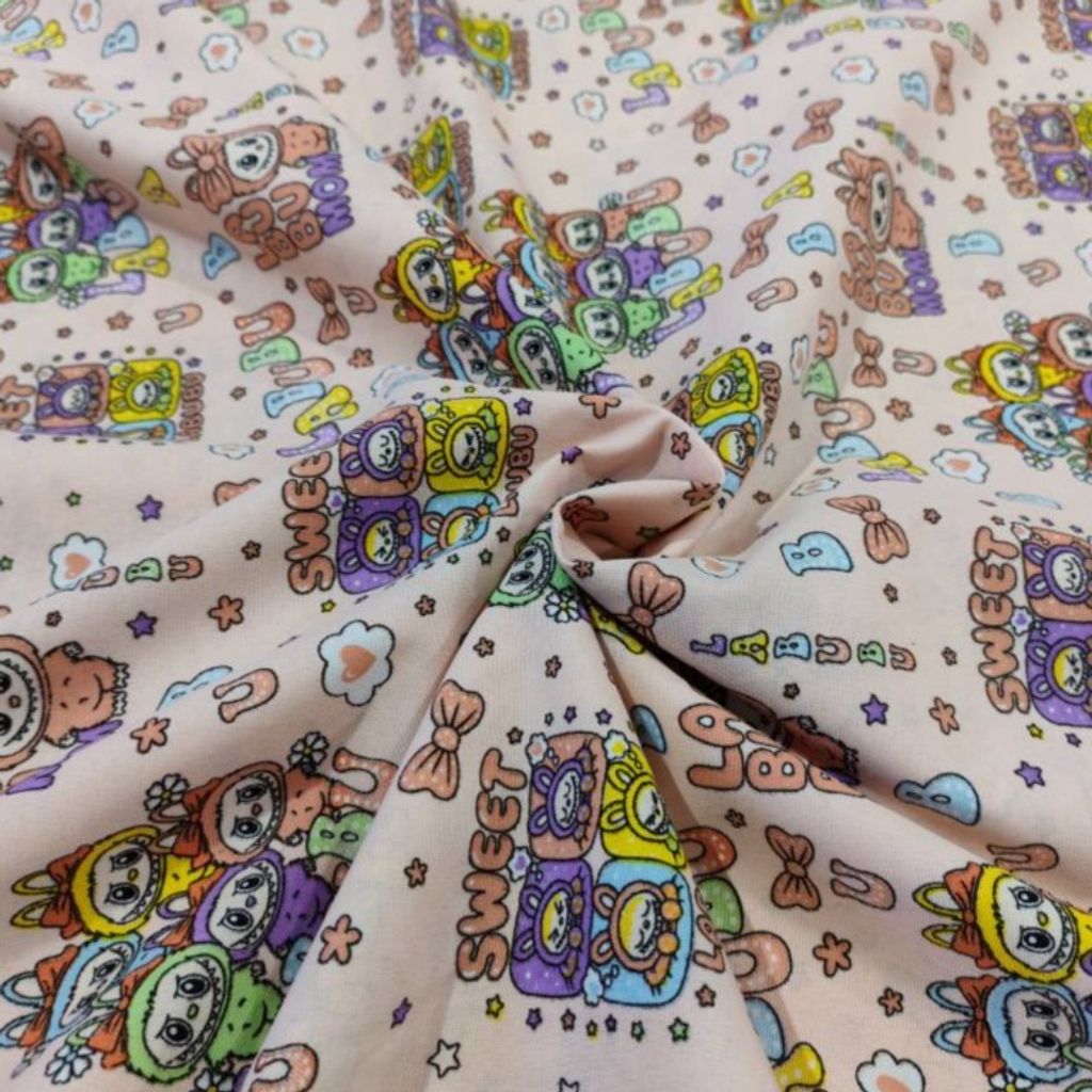 خرید اینترنتی پارچه ملحفه کودک طرح لبوبو عرض 2 متر کد B