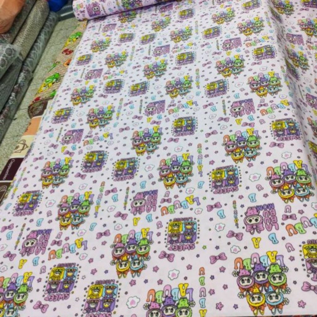 خرید اینترنتی پارچه ملحفه کودک طرح لبوبو عرض 2 متر کد C