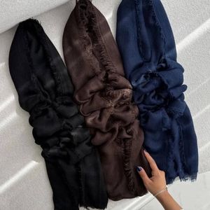 مشخصات شال پاییزه حصیری دورریش