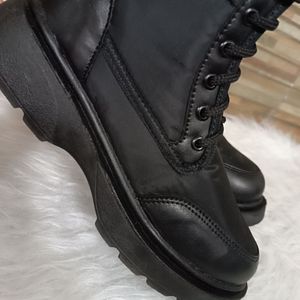 قیمت ارزان بوت زنانه کاپشنی زیره پیو بسیار سبک راحت گرم پاخور عالی ارسال سریع