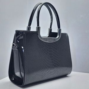 کیف زنانه شیک مدل پرستو طرح کروکدیل