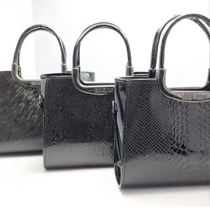 فروش اینترنتی کیف زنانه شیک مدل پرستو طرح رعد و برق