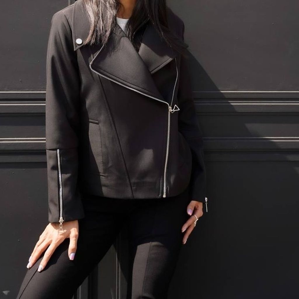 خرید آنلاین کت طرح چرم 