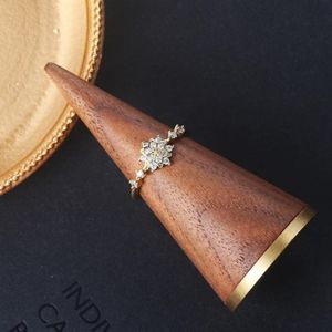 مشخصات انگشتر زنانه مدل گل - accessory_vay - Angoshtar 013