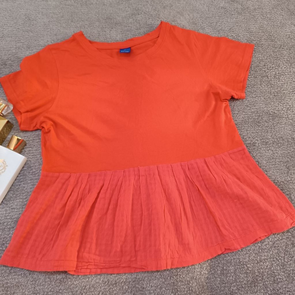 مشخصات تیشرت زنانه پایین چین دار وارداتی