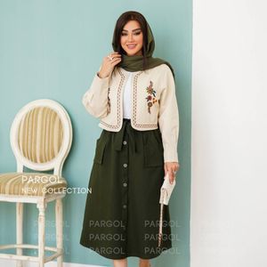 مشخصات کت و دامن میترا