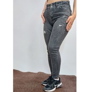 شلوار لی زنانه