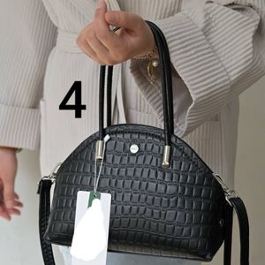 خرید اینترنتی کیف دوشی و دستی 4890 زنانه