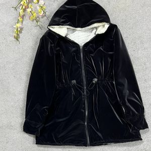 خرید انلاین کاپشن زنانه طرح هستی