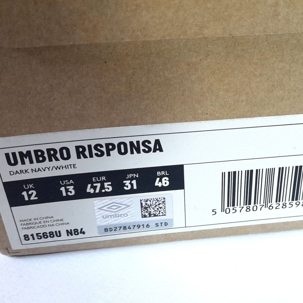 مشخصات کفش اسپرت مردانه آمبرو بزرگ پا Umbro Risponsa