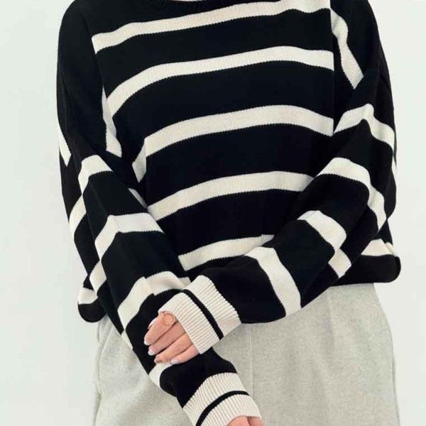 بافت زنانه طرح یقه شل راه راه