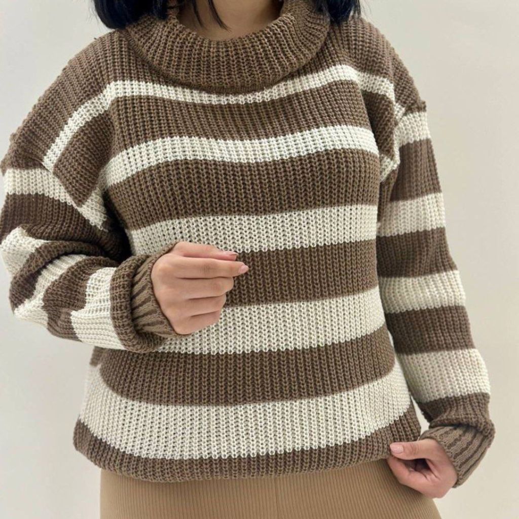 قیمت ارزان بافت زنانه طرح یقه شل راه راه