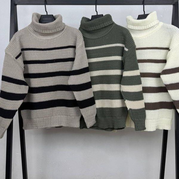 بافت زنانه طرح یقه شل راه راه