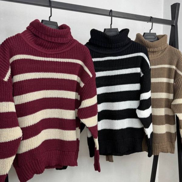 بافت زنانه طرح یقه شل راه راه