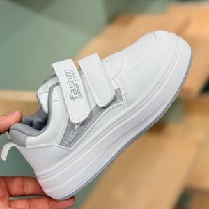 قیمت ارزان ونس بچگانه طرح sport دو چسب از Toobaco کد 4071001