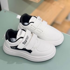 خرید اینترنتی قیمت ونس بچگانه طرح sport دو چسب از Toobaco کد 4071001