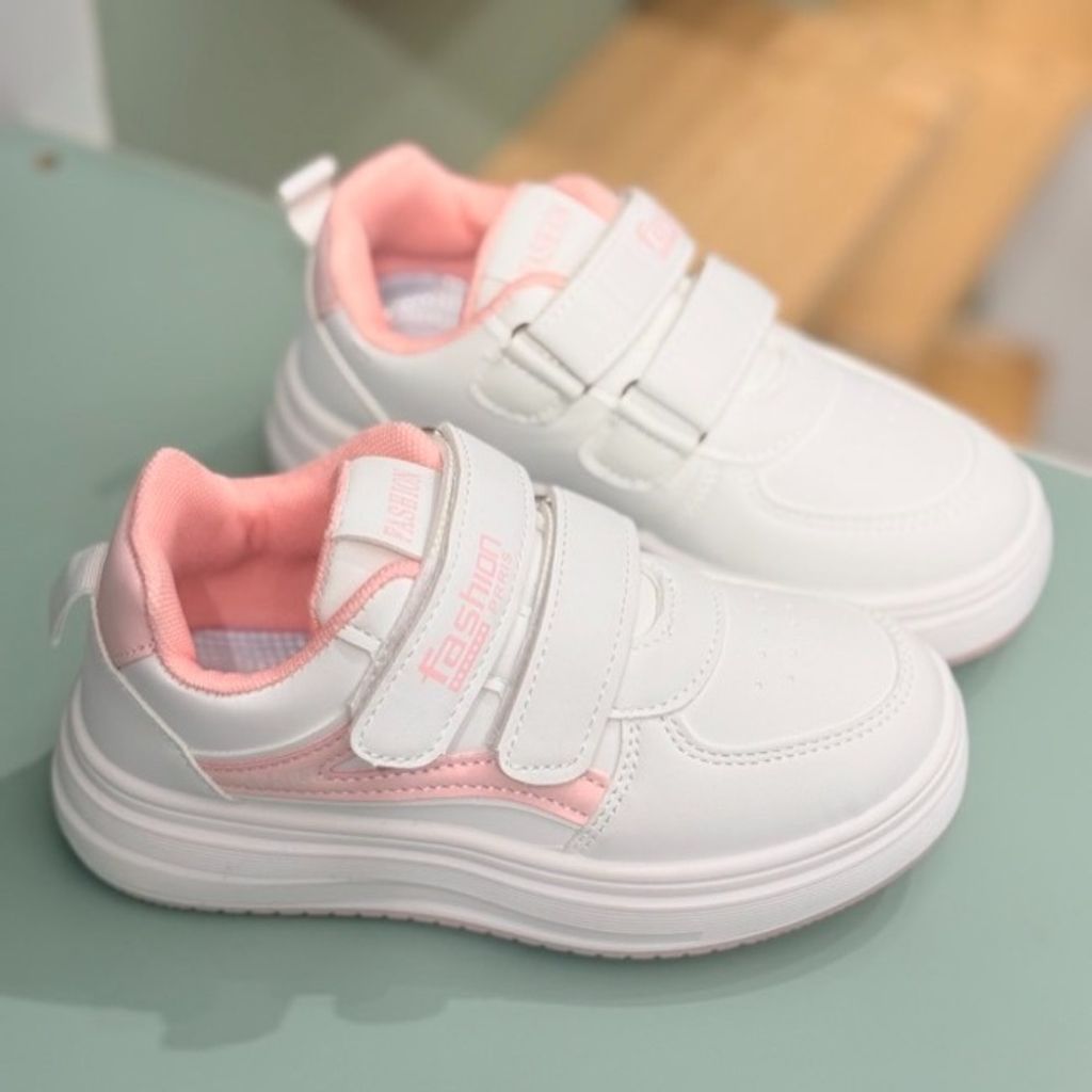 خرید اینترنتی ونس بچگانه طرح sport دو چسب از Toobaco کد 4071001